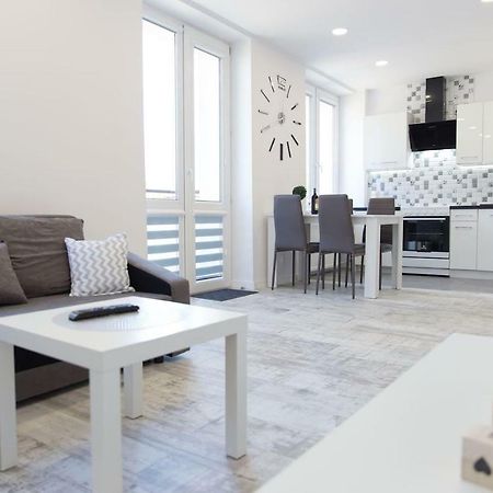 ביאליסטוק Md Apartment Top Location City Center מראה חיצוני תמונה